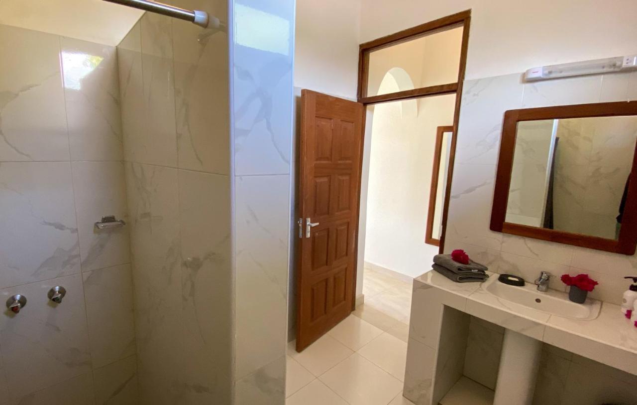 Butiama Bustani Hotel 킬린도니 외부 사진